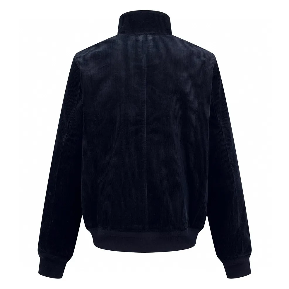 🅿️590 [Exclusive supply] Ralph Lauren pony embroidered corduroy jacket. Original purchase and development for NT$3,990. The fabric is made of customized wide-ribbed corduroy fabric. It has a clear texture and excellent texture. It is comfortable and close to the skin. It is elegantly presented with a touch of deep navy blue. It is low-key and luxurious. The exquisite red pony logo is embellished throughout, igniting the overall vitality and passion. The stand-up collar design is simple and elegant. When the light falls, it shows a subtle change in luster. Intertwined with the undulations of wide ribs, the jacket is infused with a lively soul. It has extremely high matching flexibility and adopts imported machine embroidery technology. It uses advanced computer control systems and precision mechanical components to realize the iconic pony embroidery operation. High precision. The lines are smooth and delicate. The template machine opens the bag. The preset template guides the position, shape and size of the bag. The accuracy ensures the quality of the bag opening effect. Infrared positioning cutting machine uses infrared transmitters and infrared receivers to achieve precise positioning of materials. The accuracy can reach the micron level. In order to meet the effect of high-precision cutting of plaid alignment, the fabrics have been carefully washed, have a better hand feel, are not easy to deform, are not easy to shrink, are not easy to fade, and maintain long-term beauty. Size:S-M-L-XL